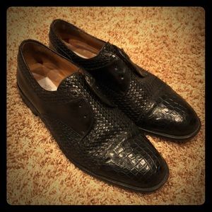 mezlan crocodile derby